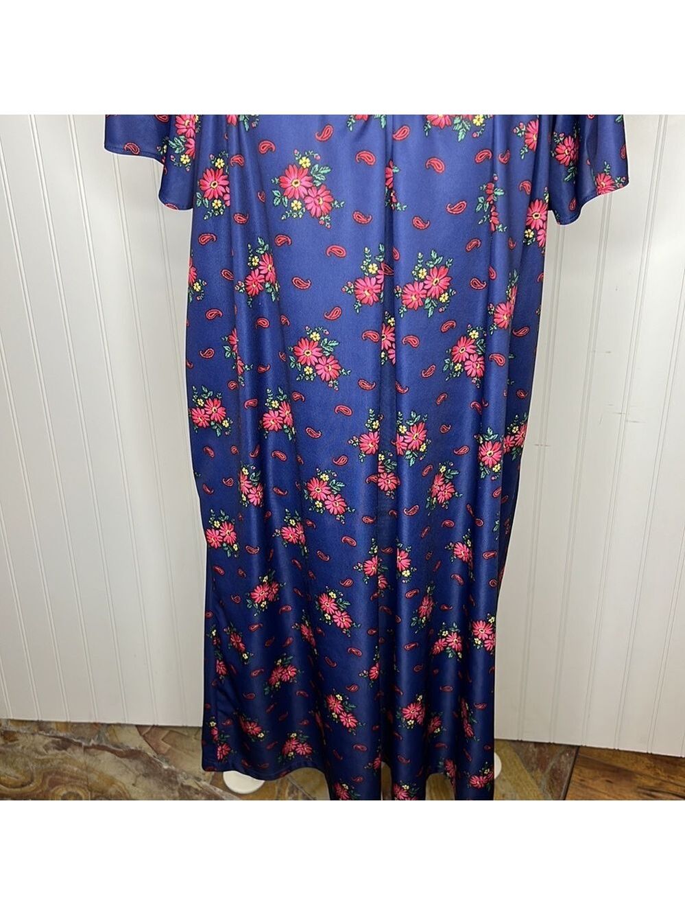 Vintage Granny Gown Size Small/Medium - Picture 3 of 9